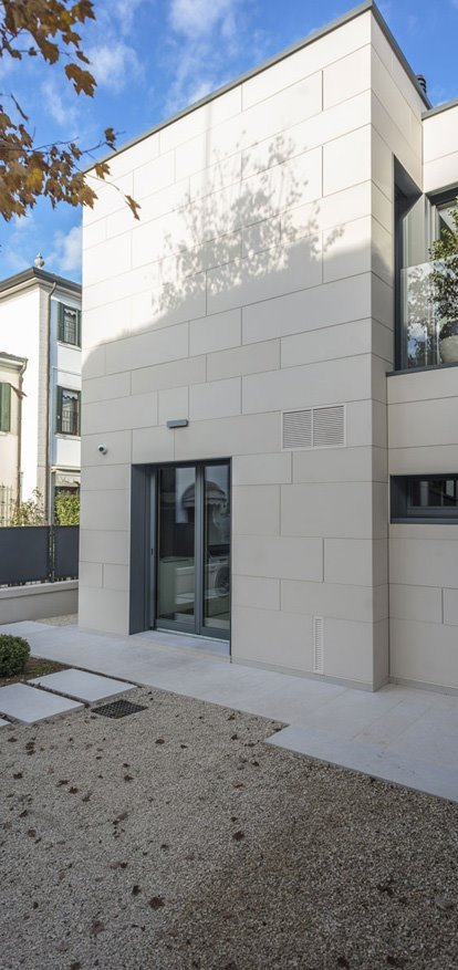 01_residence_a_414x877