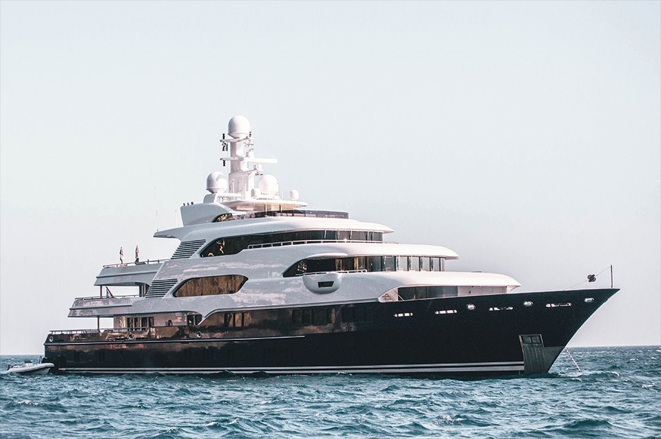 01_yacht_fca_960x