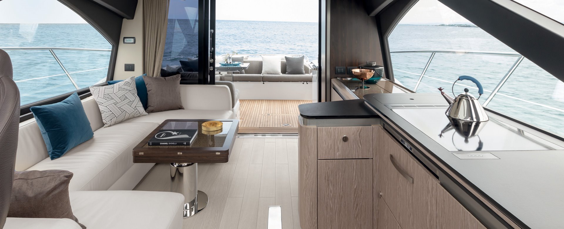 02_azimut_s6_1920x780