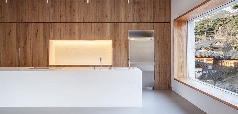 Rivestimento per cucine di design bianco in pietra sinterizzata