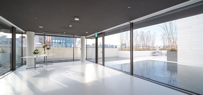 04_flagship_seoul_877x414