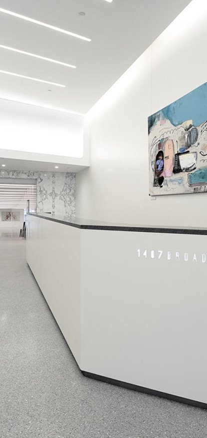 04_skyscraper_hall_414x877(2)