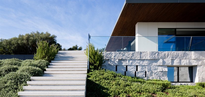 05_villa_e_877x414