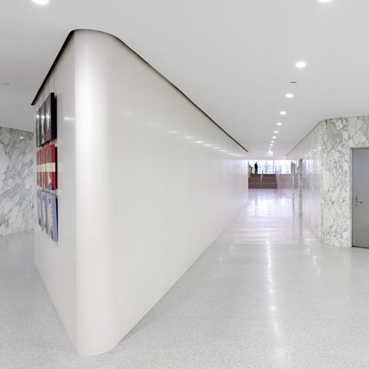 06_skyscraper_hall_414x414(2)