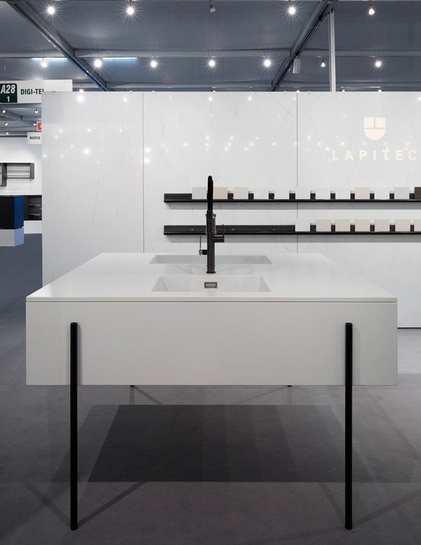 LAPITEC-_V5A9076-lr