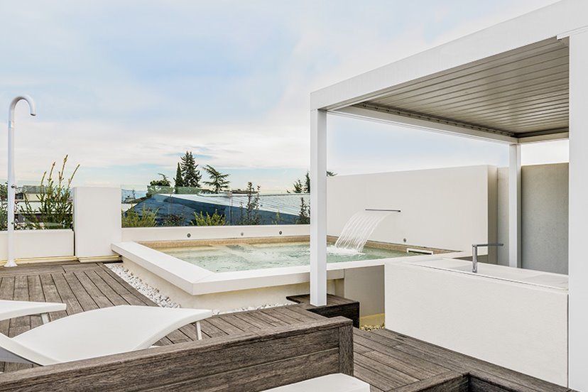 lista_piscina_penthouse_828x552