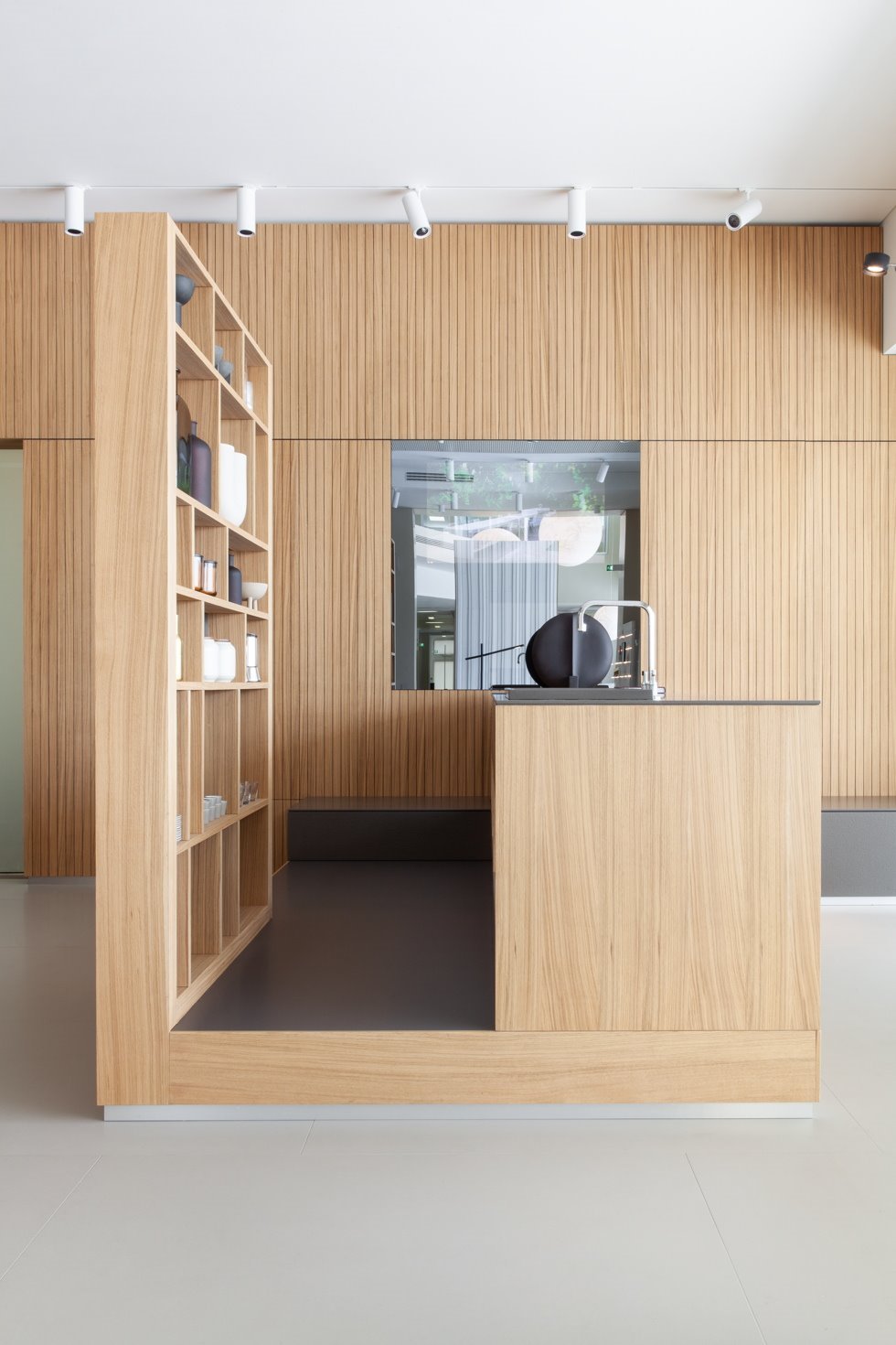 new-lapitec-corporate-showroom-gallery-03